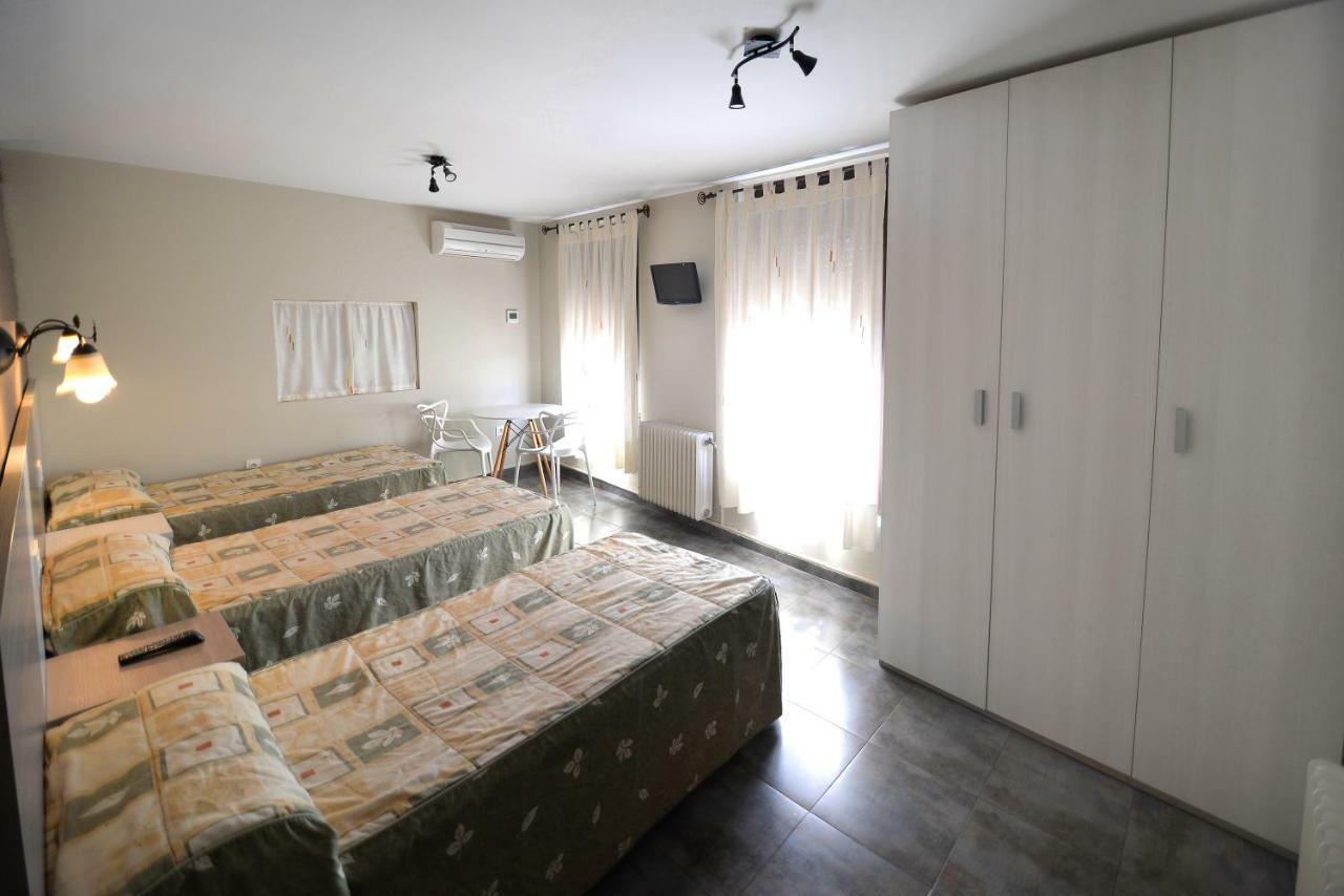 Hostal Palacete De Los Arcedianos Tarazona Esterno foto
