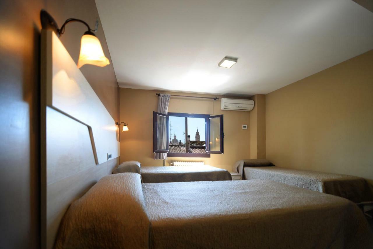 Hostal Palacete De Los Arcedianos Tarazona Esterno foto